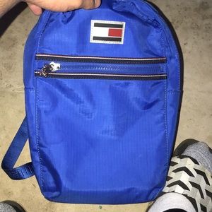 Tommy Hilfiger one strap bag